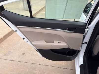 2020 Hyundai ELANTRA SE