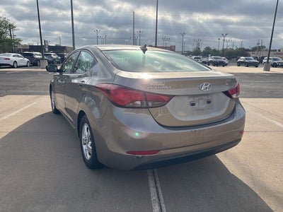 2015 Hyundai ELANTRA SE