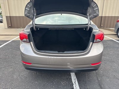 2015 Hyundai ELANTRA SE