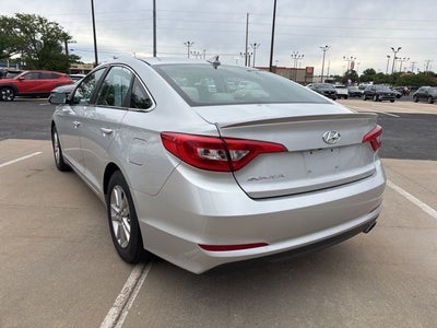 2017 Hyundai SONATA SE
