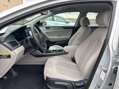 2017 Hyundai SONATA SE