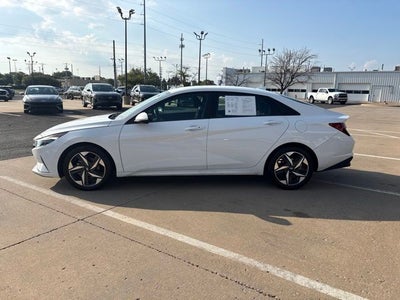 2023 Hyundai ELANTRA SEL