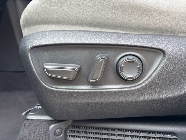 2025 Toyota Sienna XLE 8 Passenger