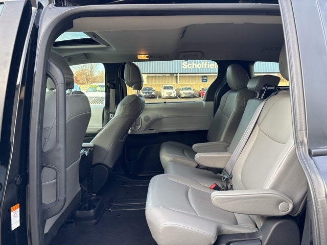 2025 Toyota Sienna XLE 8 Passenger