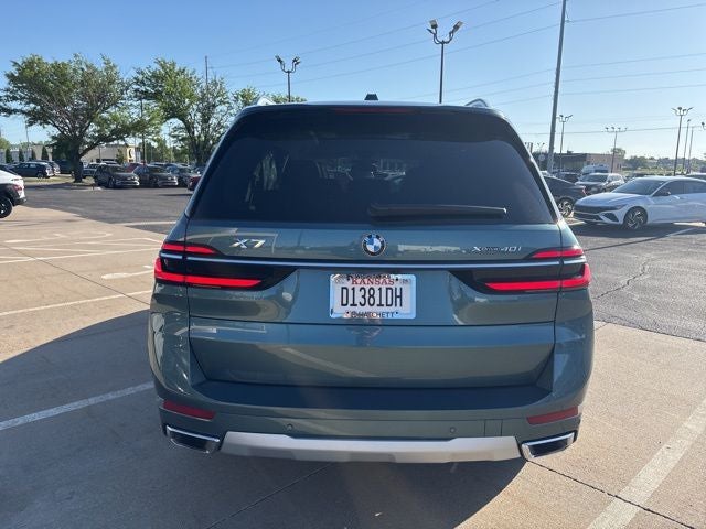 2025 BMW X7 xDrive40i