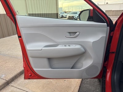 2025 Hyundai KONA SEL