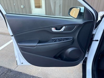 2023 Hyundai KONA SEL