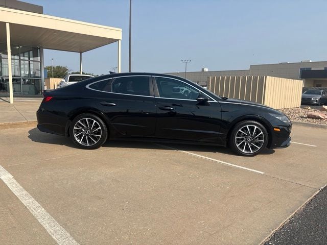 2022 Hyundai SONATA Limited