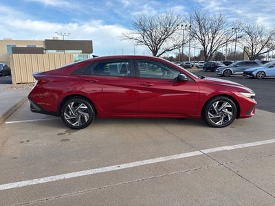 2025 Hyundai ELANTRA SEL Sport