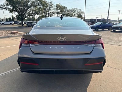 2025 Hyundai ELANTRA SEL Convenience
