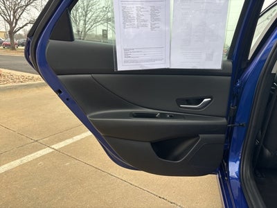 2025 Hyundai ELANTRA SEL Convenience