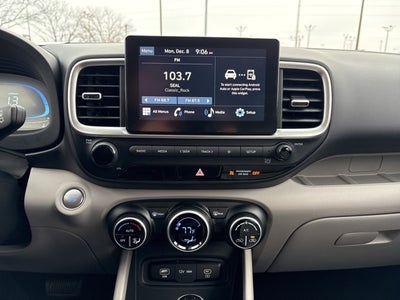2025 Hyundai VENUE SEL