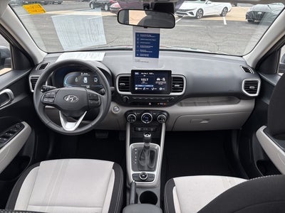 2025 Hyundai VENUE SEL