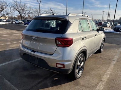 2025 Hyundai VENUE SEL