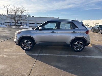 2025 Hyundai VENUE SEL