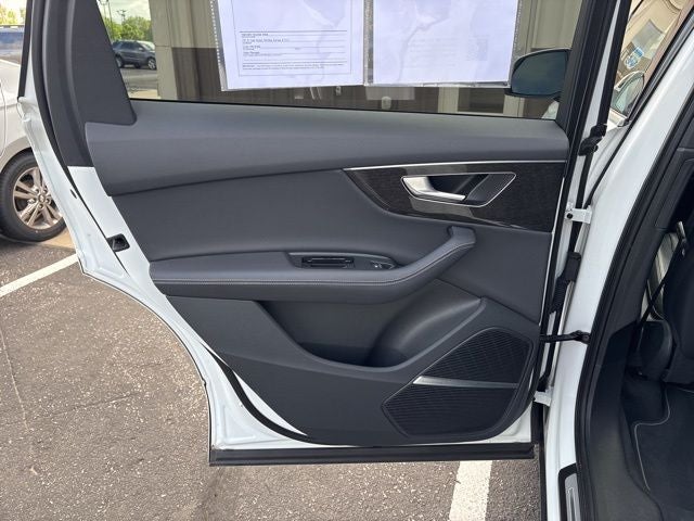 2025 Audi Q7 55 Premium Plus quattro